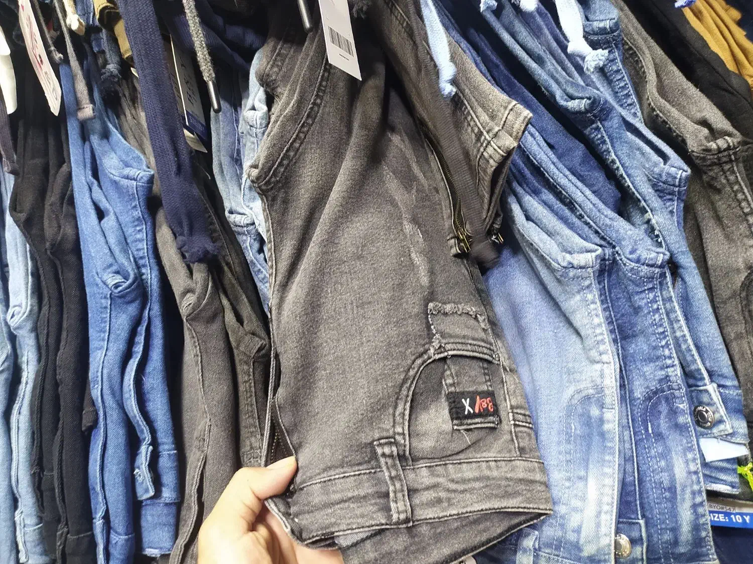 تمام شلوار ها قیمت یکجا ۳۰۰هزار|لباس|قشم, |دیوار