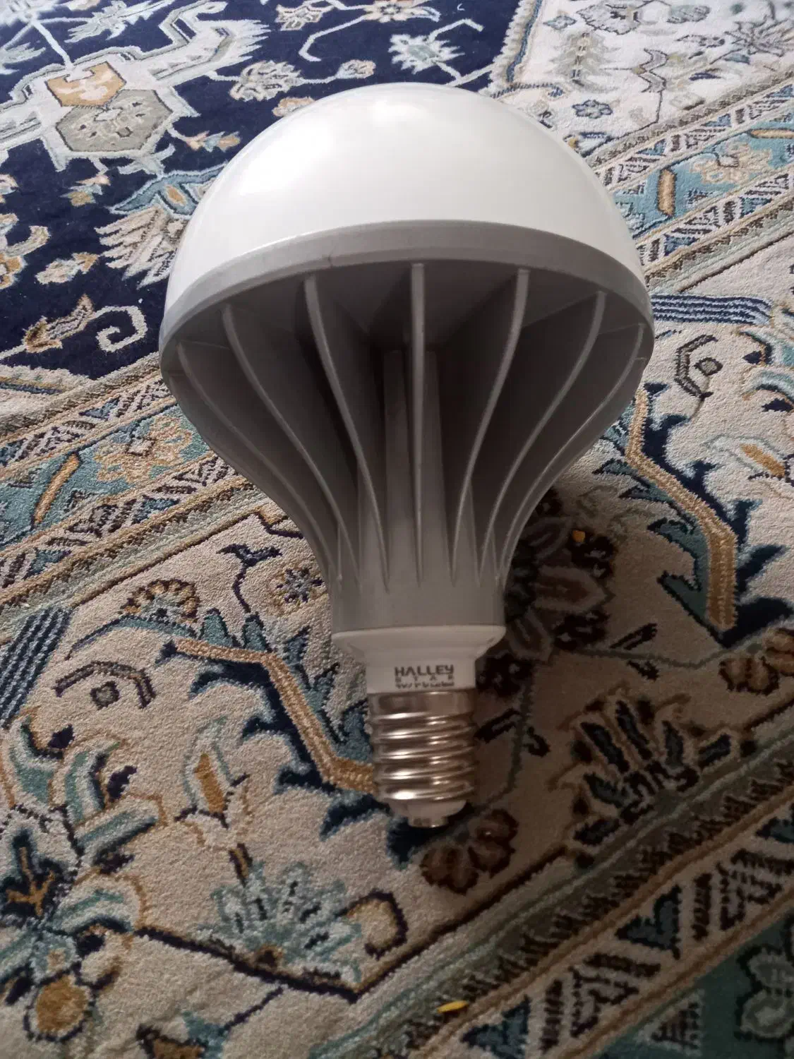 لامپ|لامپ و چراغ|تهران, تسلیحات|دیوار