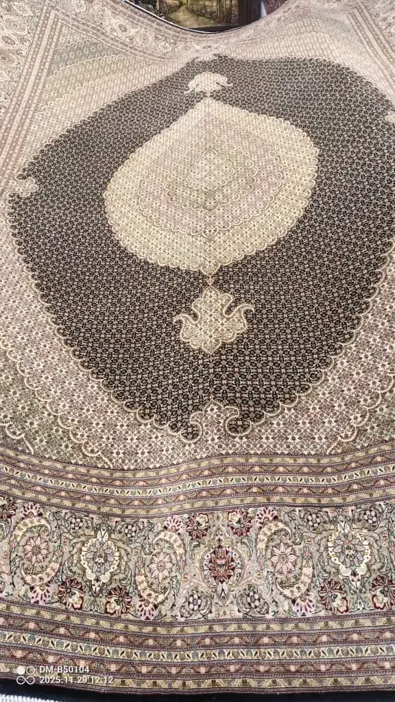 فرش دستباف در حد نو|فرش|همدان, |دیوار