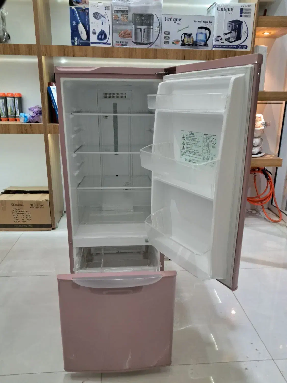 یخچال فریزر هتلی * ژاپنی اصل * بدون برفک کم مصرف|یخچال و فریزر|برخوار, |دیوار