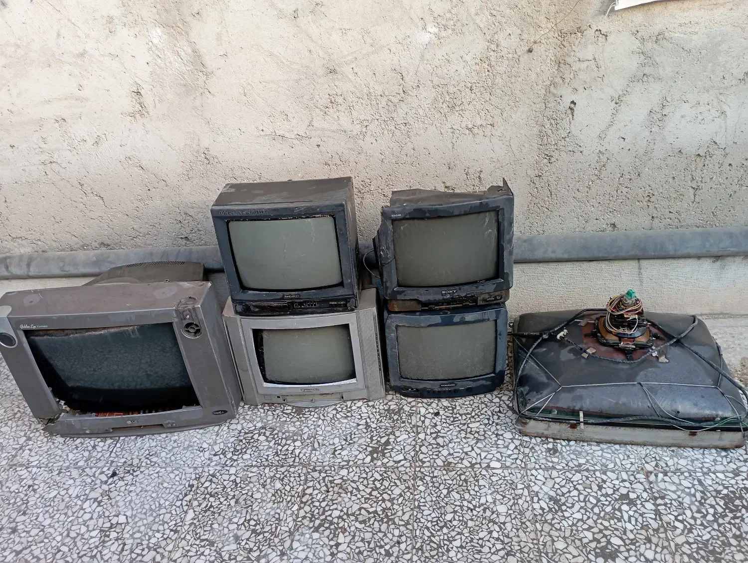 6عددلامپ تصویرخالی تلویزونهای قدیمی-گناوه|تلویزیون و پروژکتور|بوشهر, |دیوار