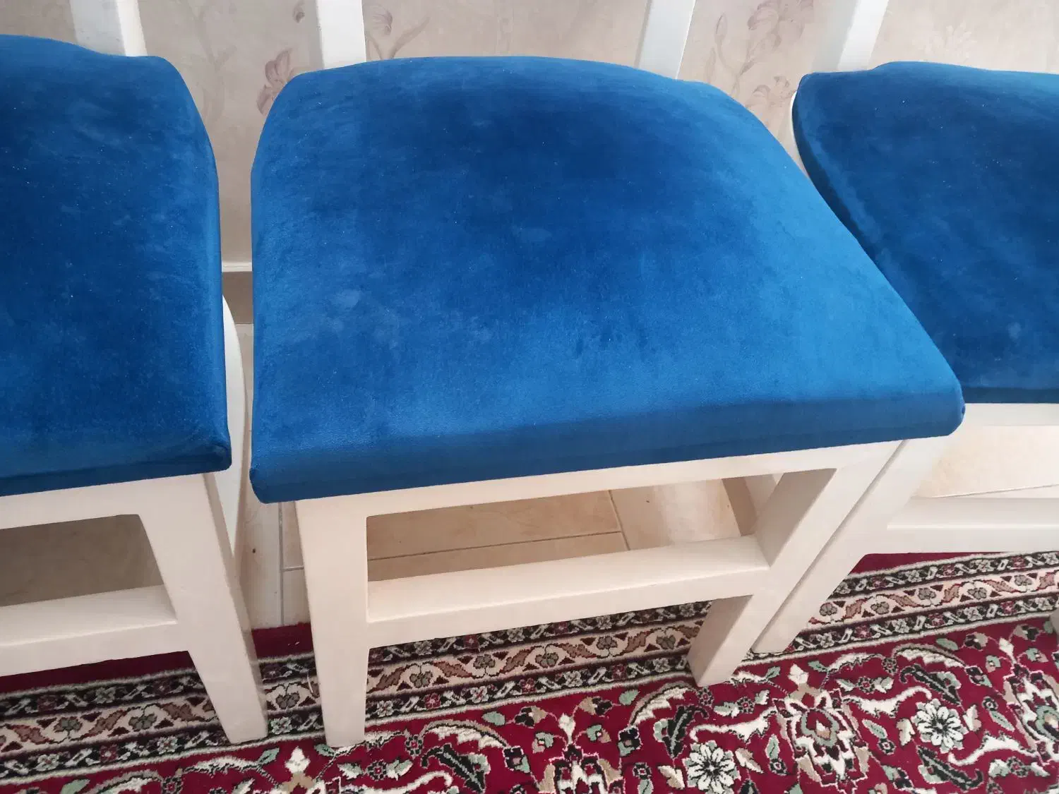 چهار عدد صندلی|میز و صندلی غذاخوری|مشکین‌دشت, |دیوار