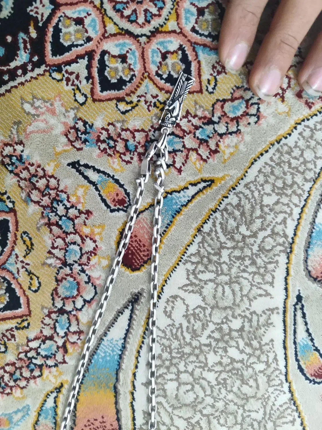 زنجیره نقره|جواهرات|بروجرد, |دیوار