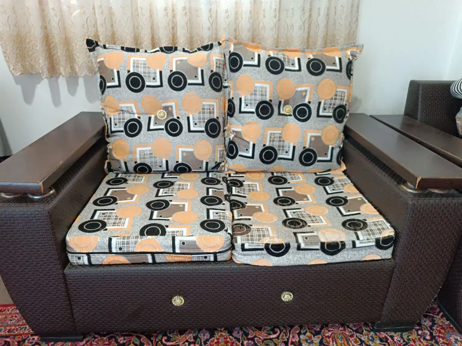 مبل هفت نفره|مبلمان خانگی و میز عسلی|صومعهسرا, |دیوار