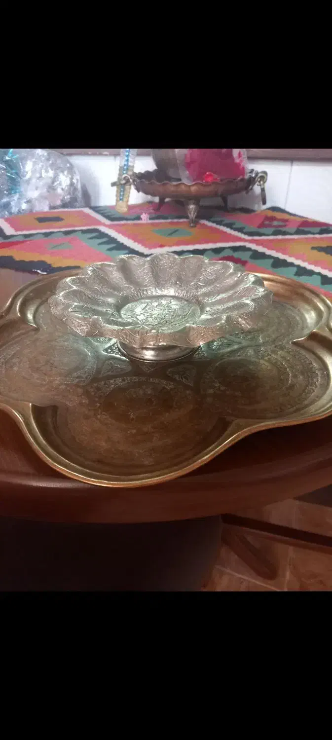 سینی برنج و ظرف ورشو عتیقه|کلکسیون اشیاء عتیقه|شیراز, شهرک سراج‎|دیوار