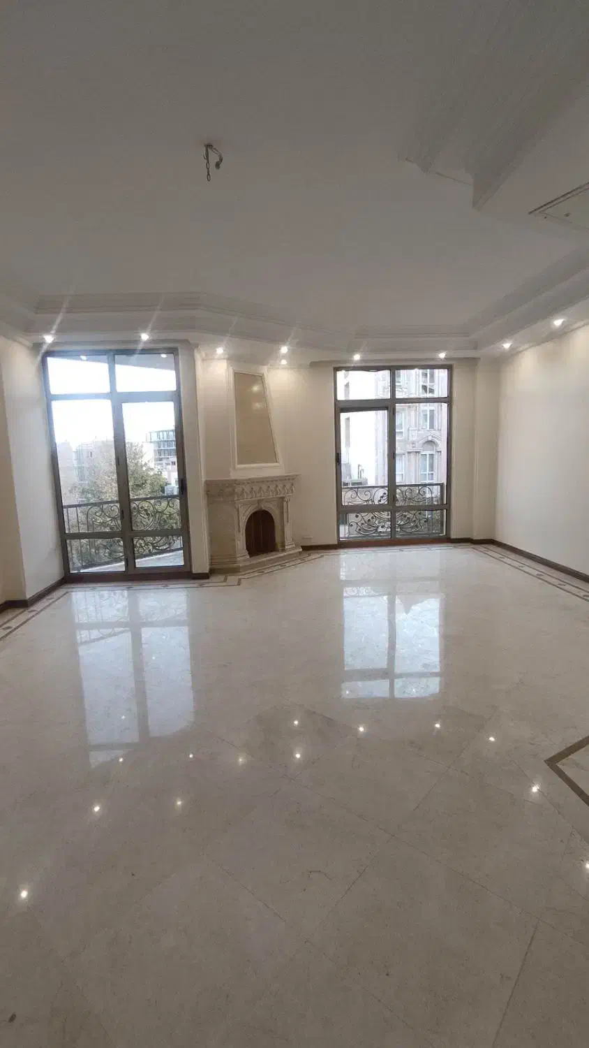 180 متر سه خواب سعادت آباد