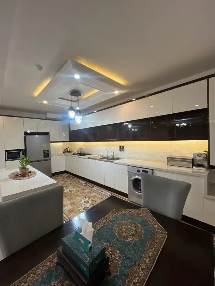 ۱۶۰ متری قلب طالقانی|فروش آپارتمان|ساوه, |دیوار