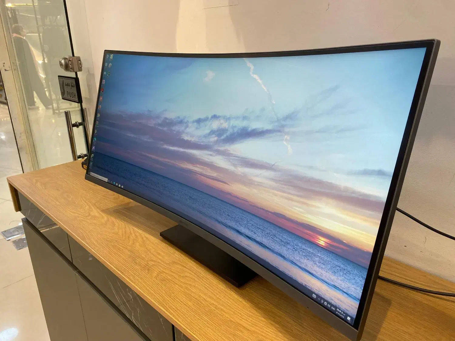 مانیتور سامسونگ ۳۴ اینچ منحنیLED SAMSUNG CURVED 4K|قطعات و لوازم جانبی رایانه|شیراز, ملاصدرا|دیوار