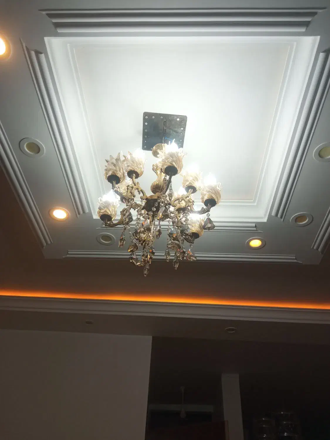 لوستر|لوستر و چراغ آویز|مهاباد (آذربایجان غربی), |دیوار