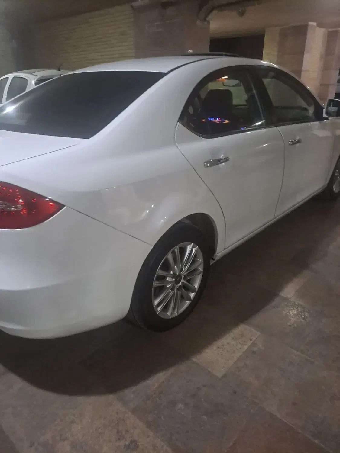 جک j5  سفید بیرنگ ۱۳۹۶|خودرو سواری و وانت|یزد, |دیوار