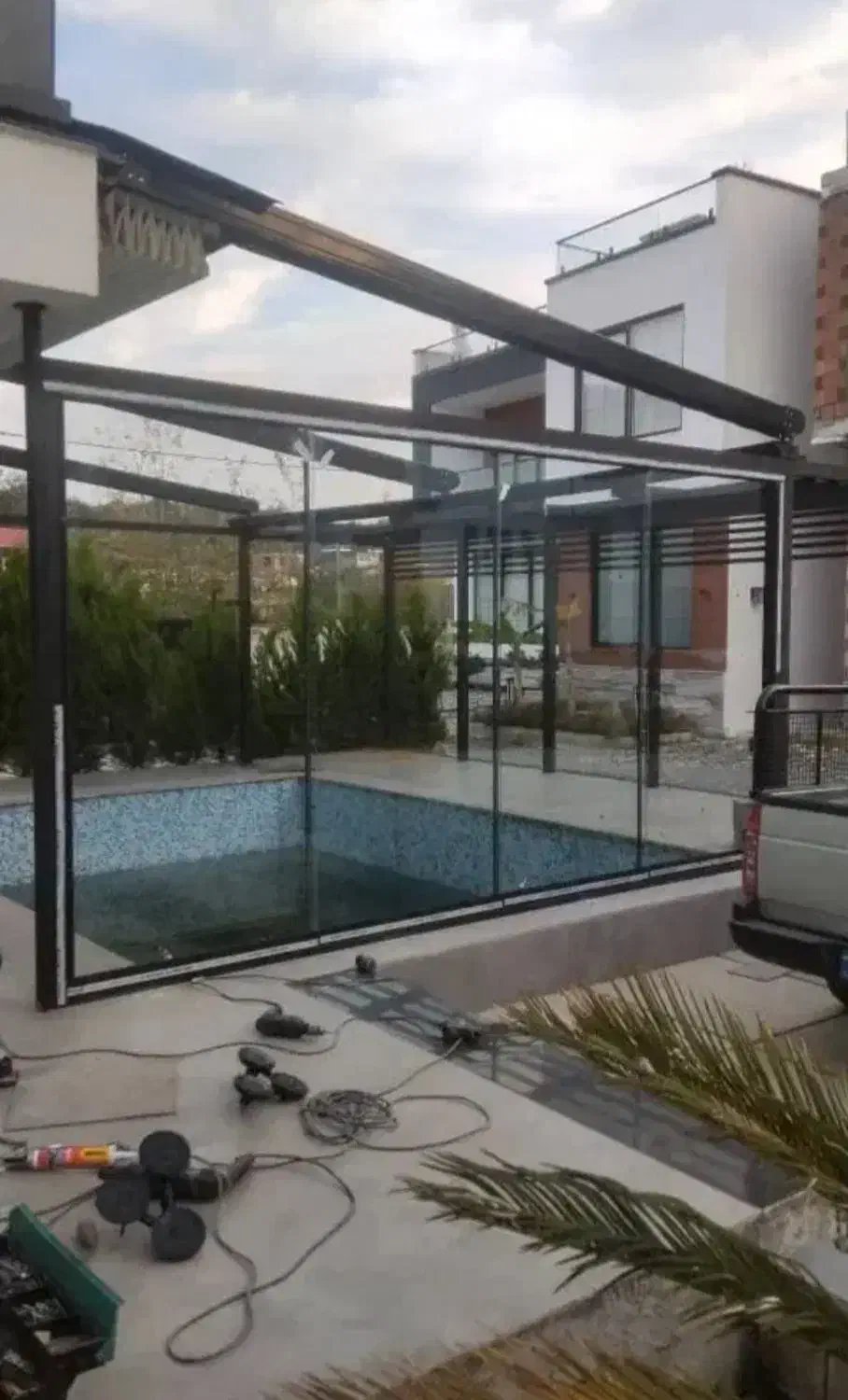 تمامی خدمات شیشه سکوریت وکرکره برقی وجک بازویی|خدمات پیشه و مهارت|تبریز, |دیوار