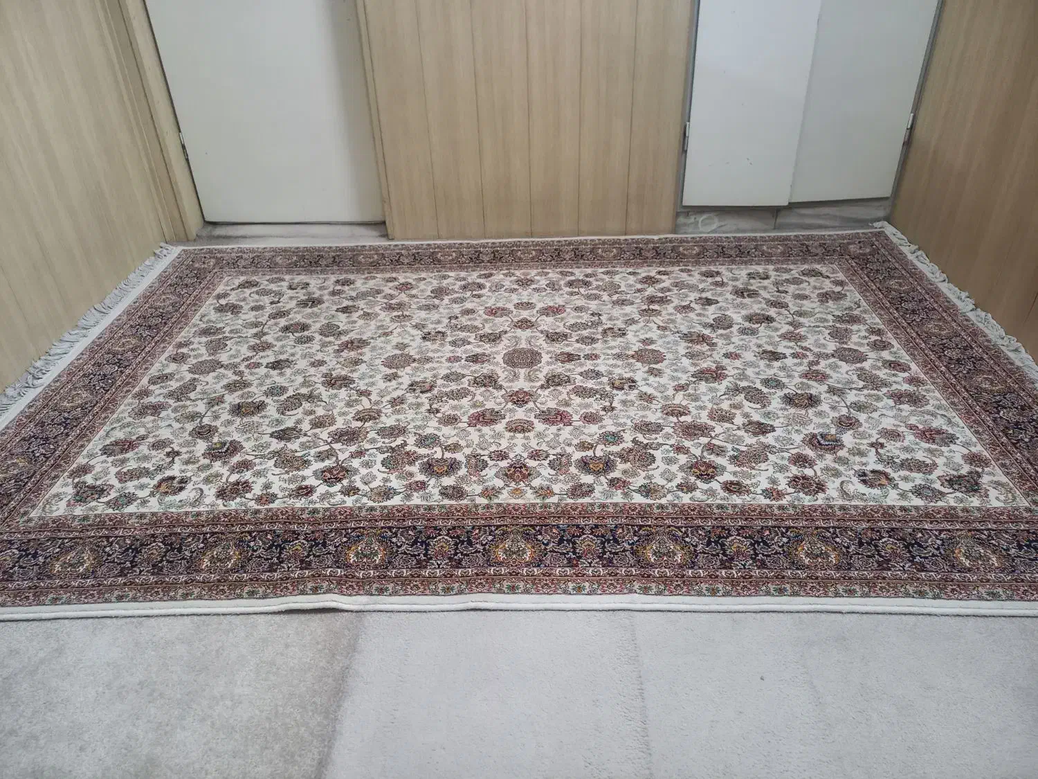 فروش فرش ماشینی شش متری|فرش|شیراز, شهرک بهار|دیوار