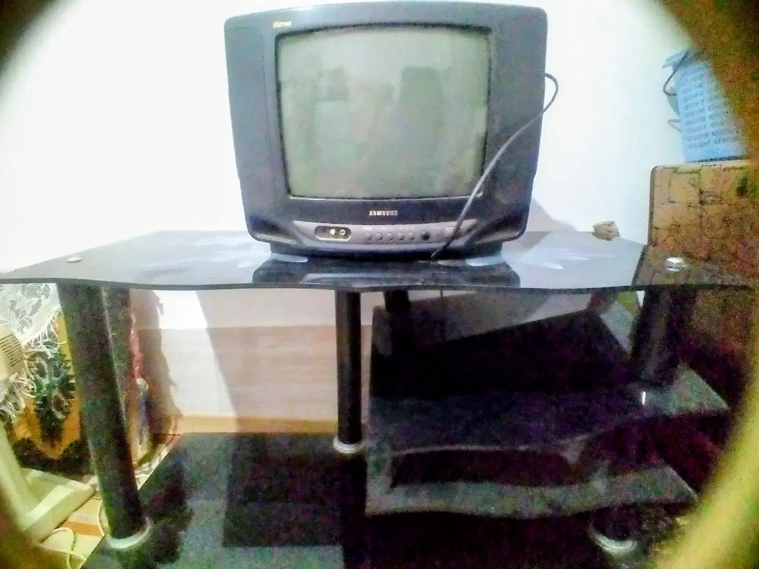 تلویزیون  ۱۴ اینج با میز|تلویزیون و پروژکتور|نگین شهر, |دیوار