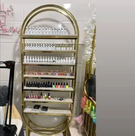 تخت مژه و استند لاک|آرایشگاه و سالن‌های زیبایی|بوشهر, |دیوار