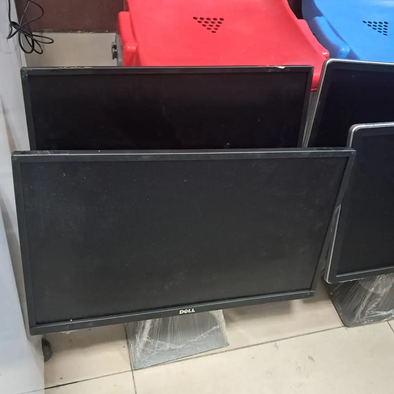 مانیتور Dell 2214|قطعات و لوازم جانبی رایانه|آبادان, |دیوار