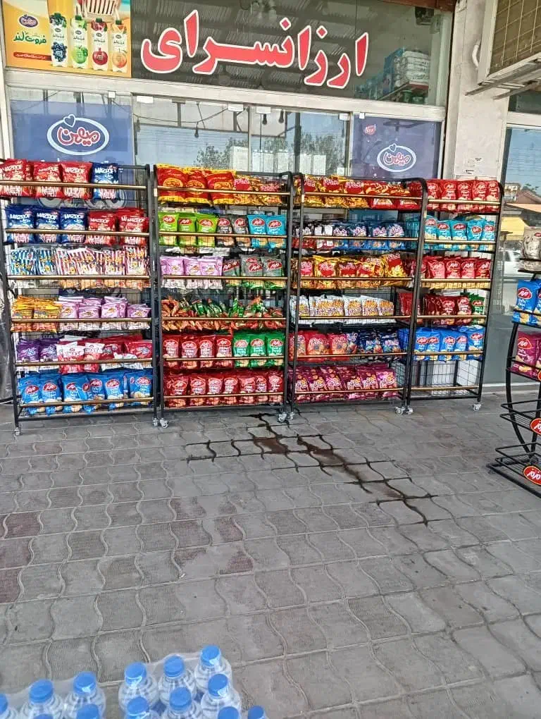 فلزو چوب فلز خالی قفسه بندی|فروشگاه و مغازه|شاهرود, |دیوار