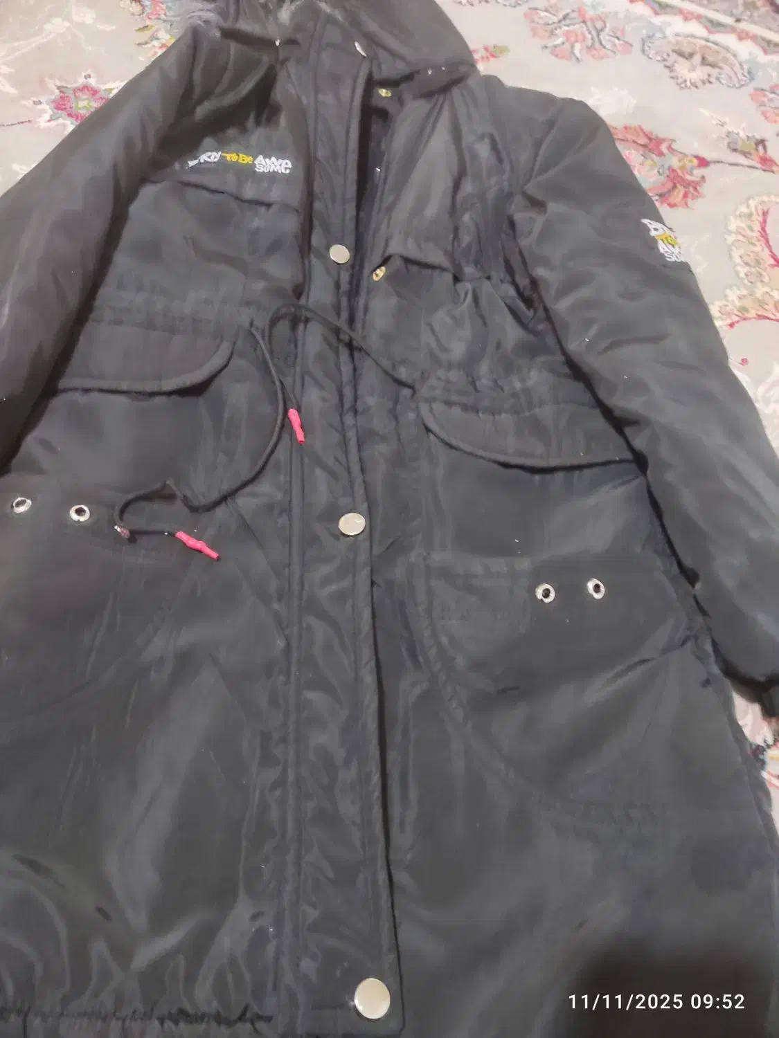 کاپشن/ هودی|لباس|یاسوج, |دیوار