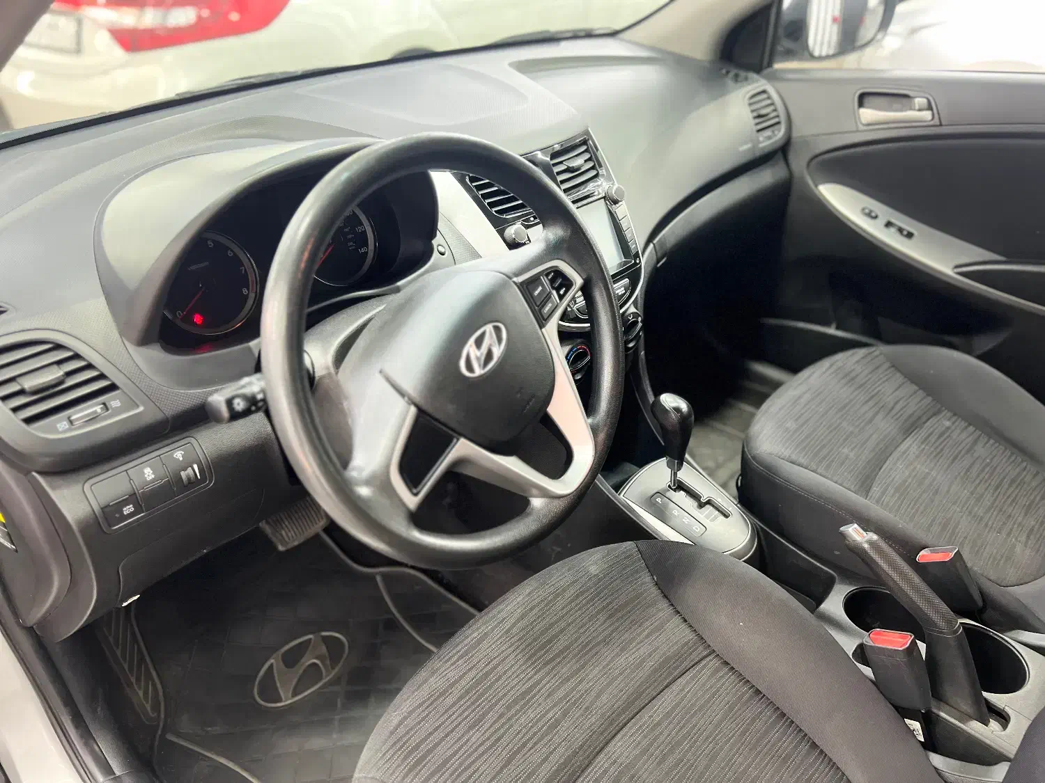 هیوندا اکسنت هاجبک ۲۰۱۵ ارس|خودرو سواری و وانت|تبریز, |دیوار