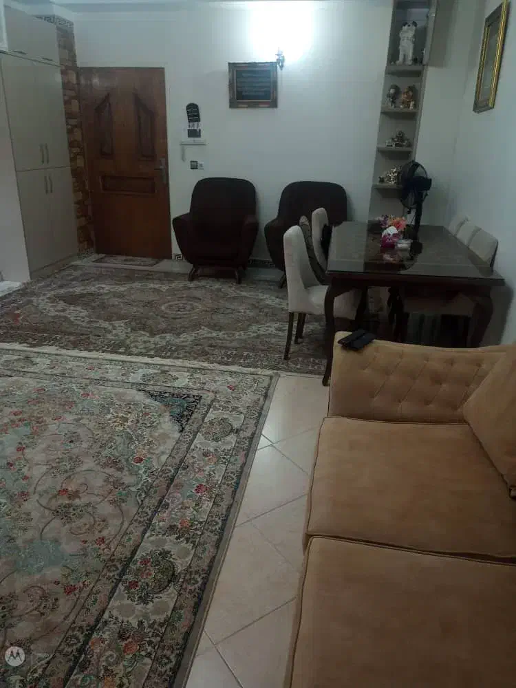 ۷۵متر۲خواب/به قیمت/واریان/بدون پارکینگ/رزکان|فروش آپارتمان|کرج, شهرک بنفشه|دیوار