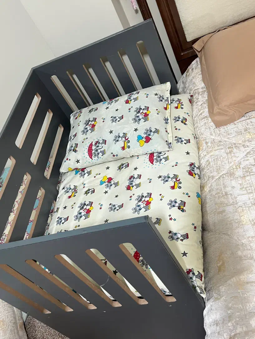 تخت کنار مادر|تخت و صندلی بچه|اهواز, زیتون کارگری|دیوار