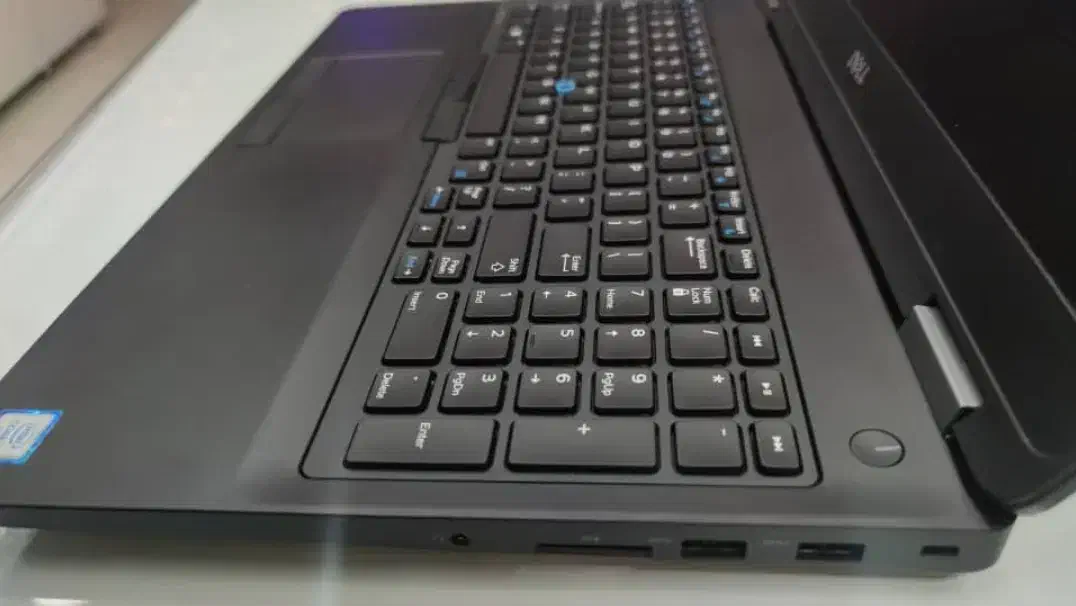 لب تاب دل E5570|رایانه همراه|شیراز, کیان شهر|دیوار