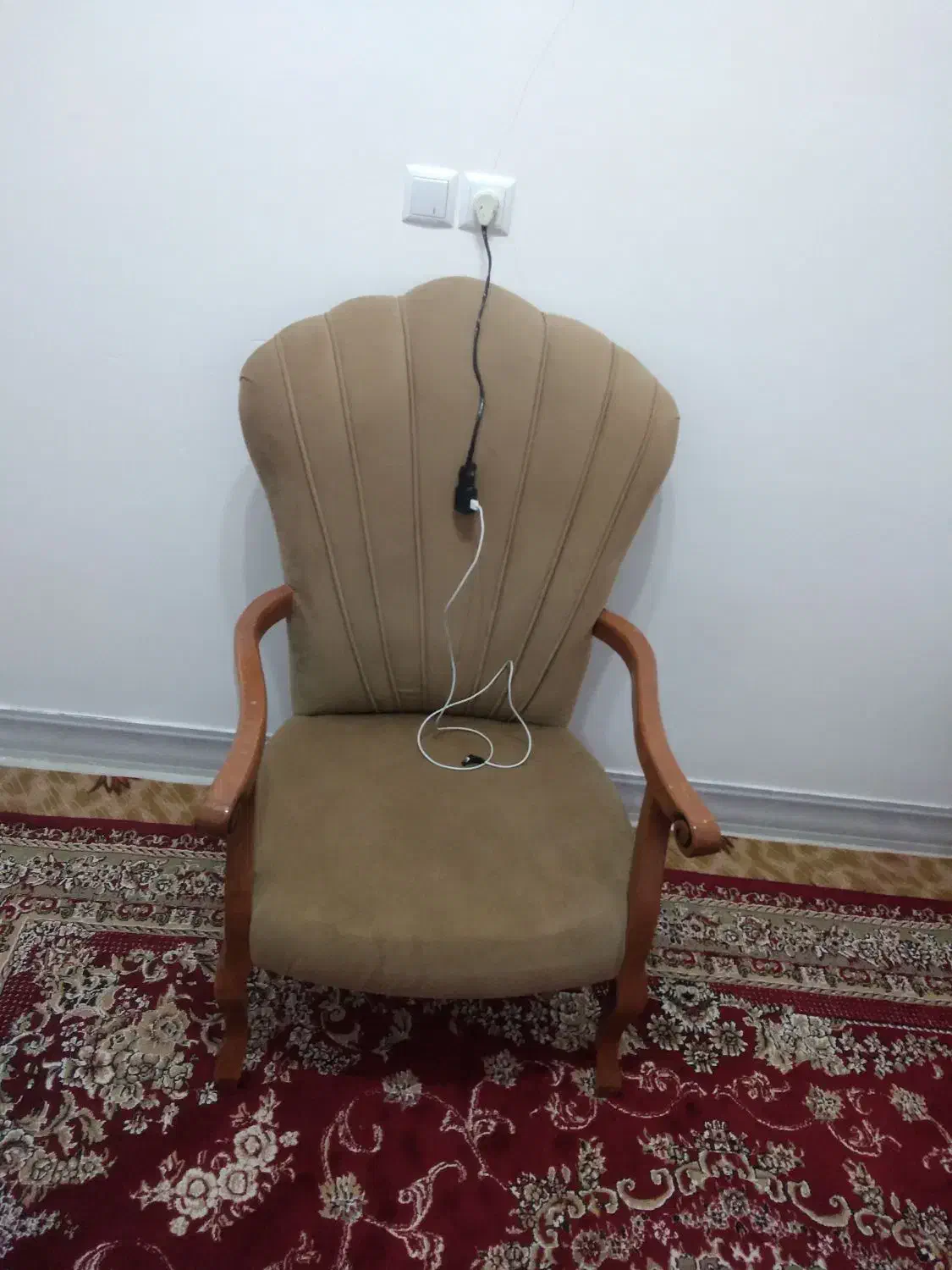 مبل 7 نفره کلاسیک|مبلمان خانگی و میز عسلی|طبس, |دیوار