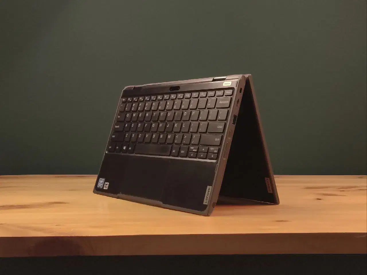 دستگاه فوق اقتصادی سبک و همه‌کاره Lenovo 300E|رایانه همراه|مشهد, ارشاد|دیوار