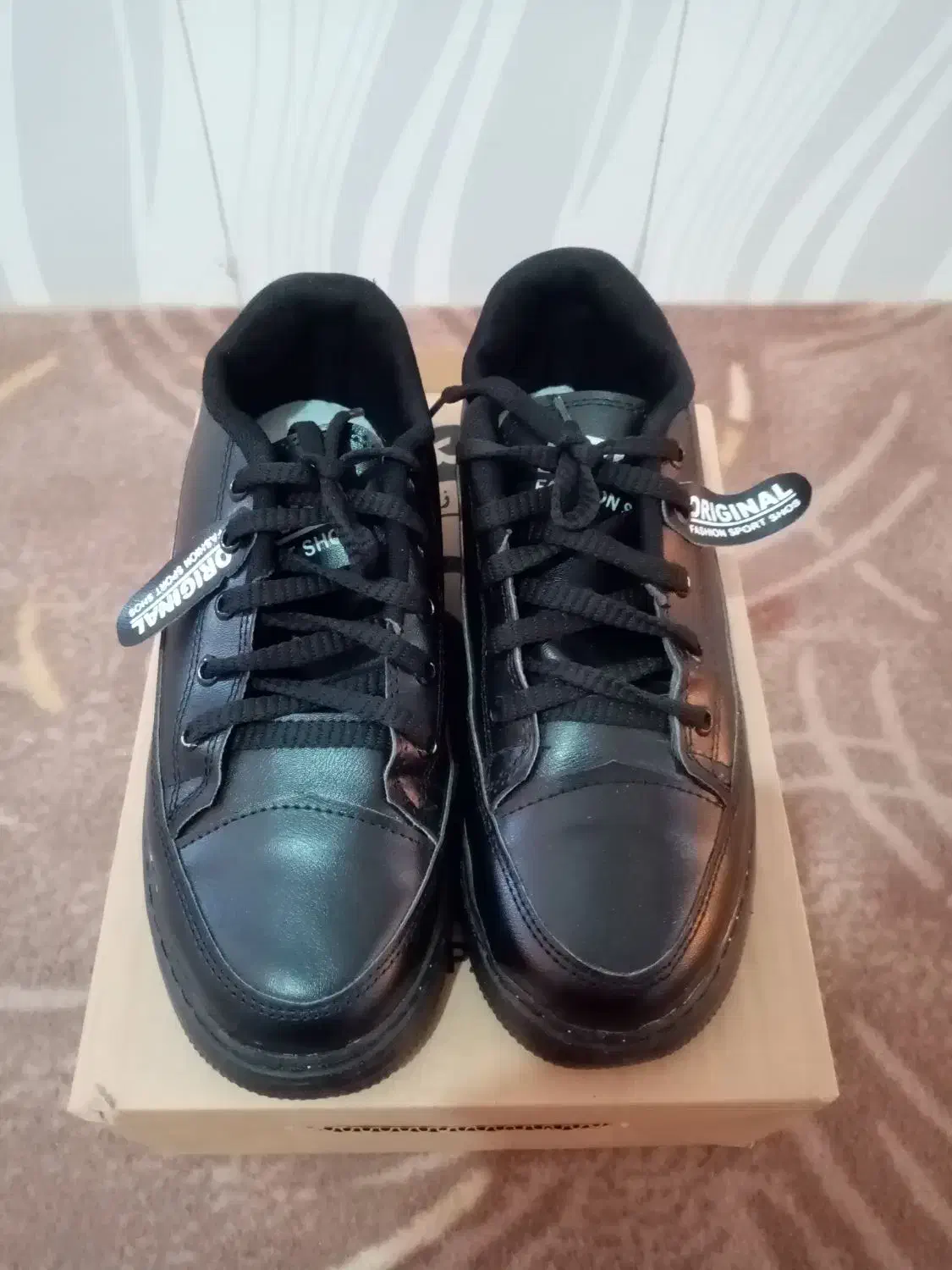 کفش کتونی ، مانتو و مقنعه مدرسه|کیف، کفش، کمربند|قم, محمد آباد|دیوار