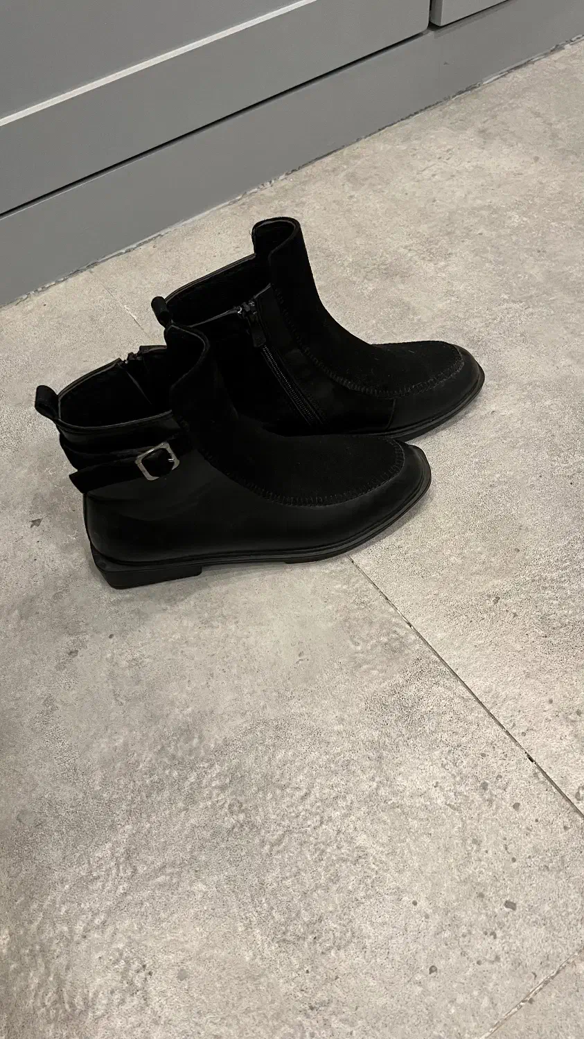 نیم بوت|کیف، کفش، کمربند|مشهد, تربیت (صدف)|دیوار