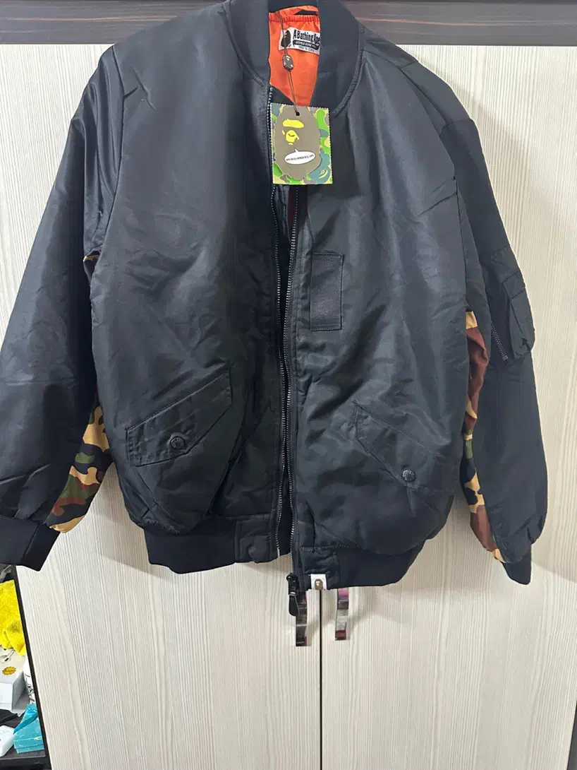 کاپشن خلبانی اورجینال|لباس|شاهین‌شهر, خانه کارگر|دیوار