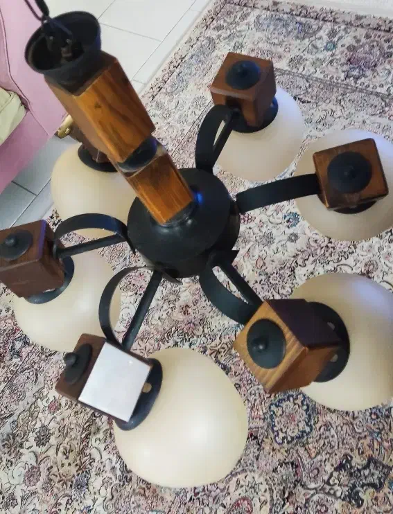 لوستر ۶ شاخه ای چوبی فلزی|لوستر و چراغ آویز|کرج, باغستان|دیوار