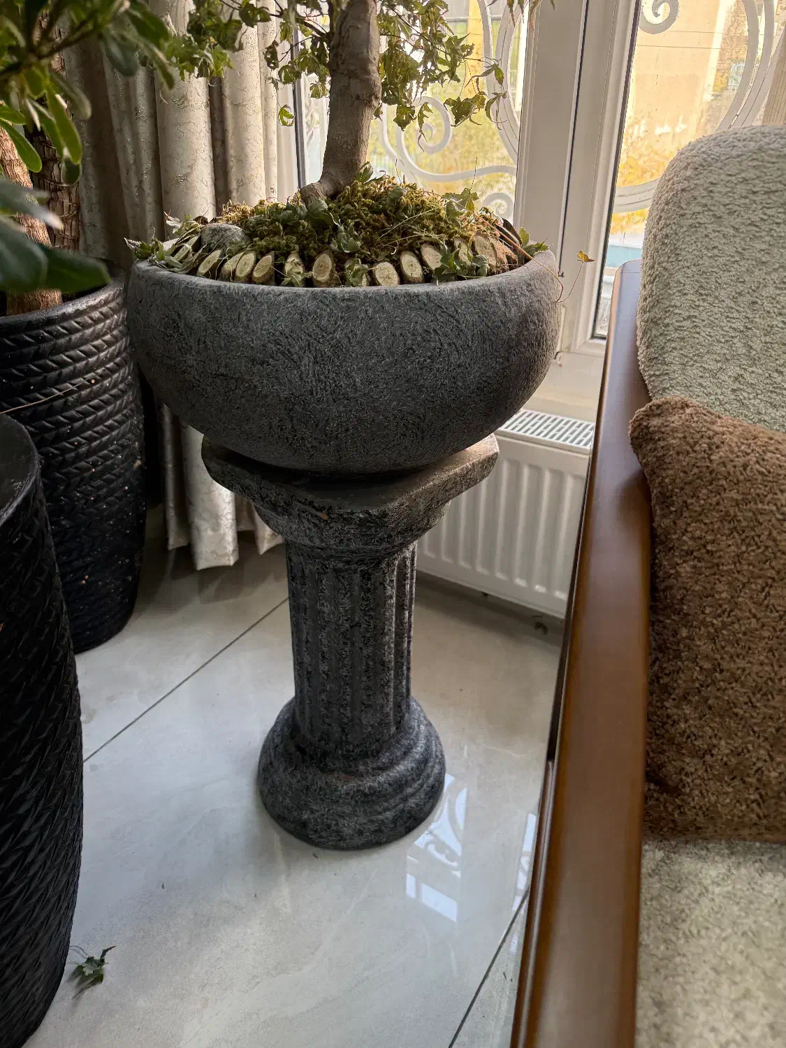 گلدان پایه دار|گل و گیاه طبیعی|تهران, سازمان برنامه جنوبی|دیوار