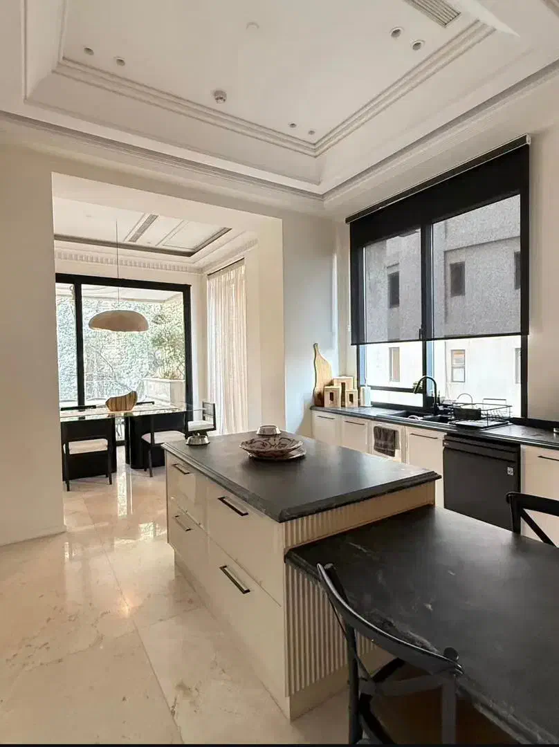 نیاوران ۲۰۰ متر تاپ لوکیشن تهران