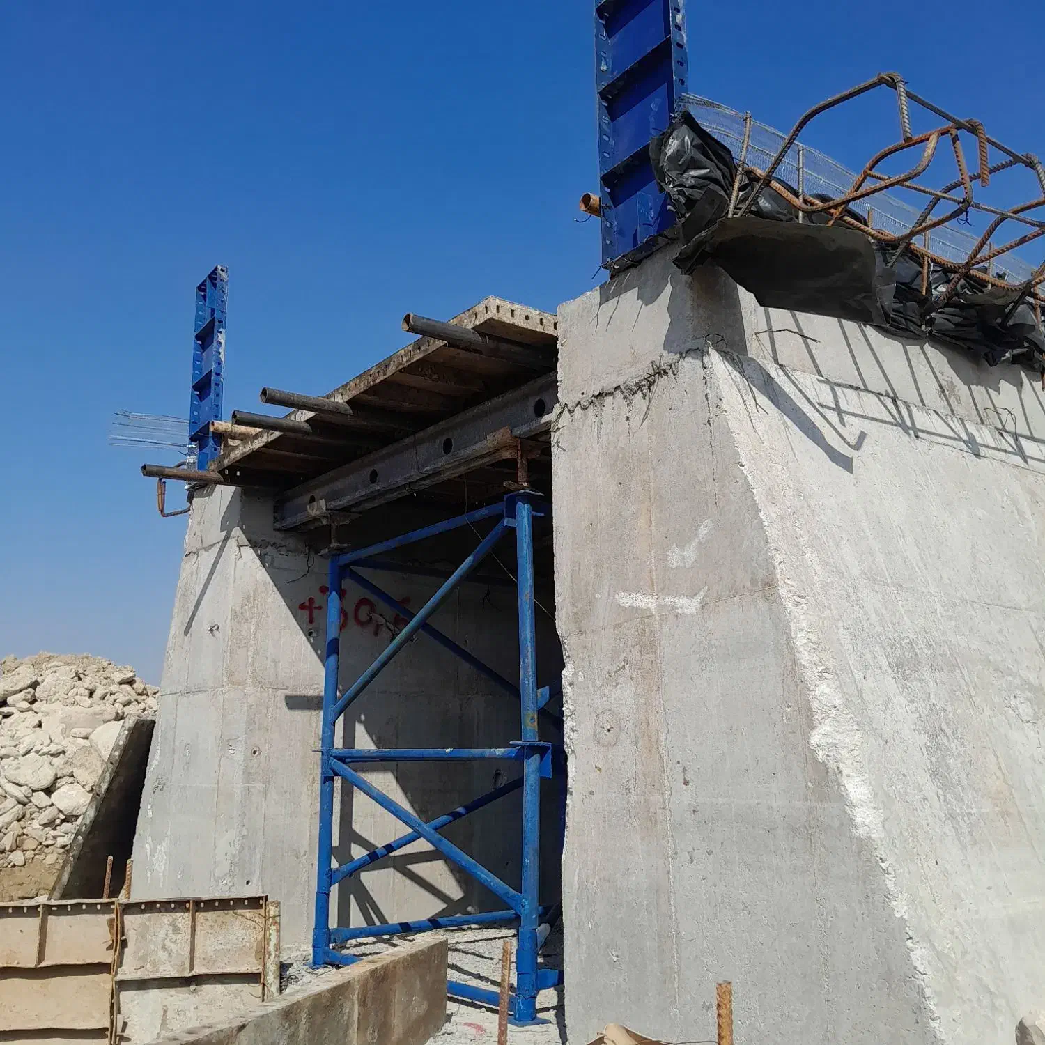 انجام کار قالب بندی-در بوشهر|خدمات پیشه و مهارت|بوشهر, |دیوار