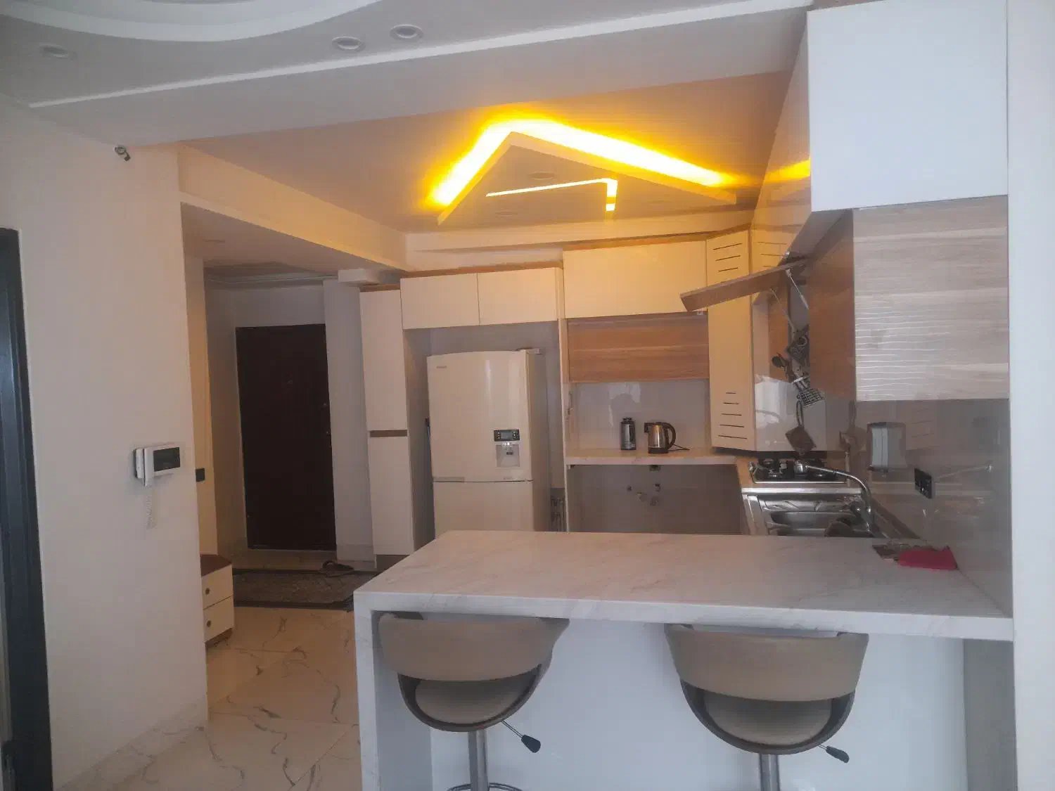 منزل مبله ویلایی شیک صدرا|اجارهٔ کوتاهمدت آپارتمان و سوئیت|شیراز, شهرک گلستان|دیوار