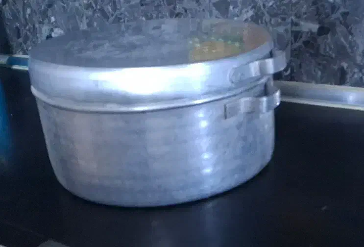 قابلمه رویی|ظروف پخت‌وپز|زاهدان, |دیوار