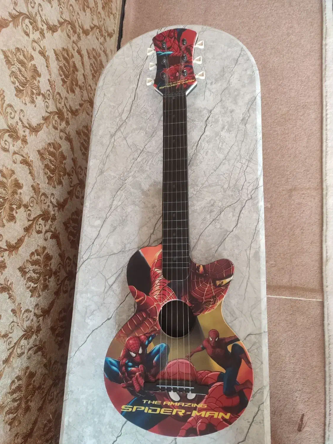 گیتار|گیتار، بیس، امپلیفایر|ایوان, |دیوار