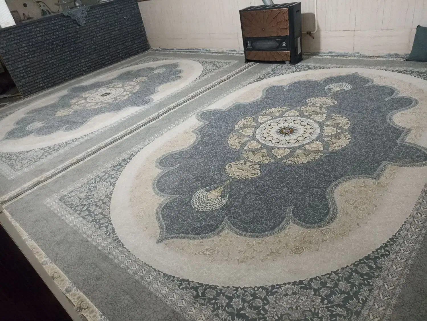 دو عدد قالی ۱۲ متری|فرش|مشهد, همت آباد|دیوار