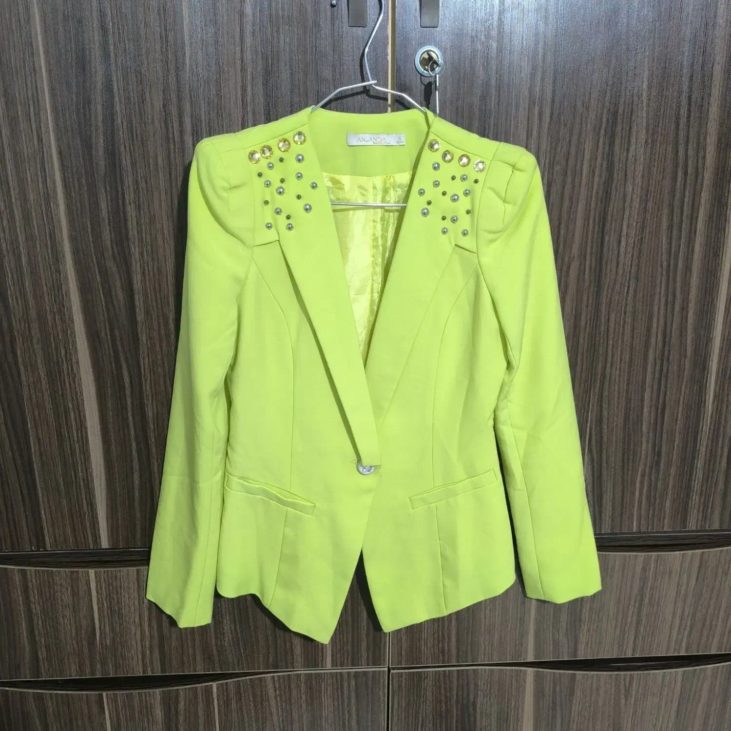 کت تک مجلسی خارجی|لباس|شاهرود, |دیوار