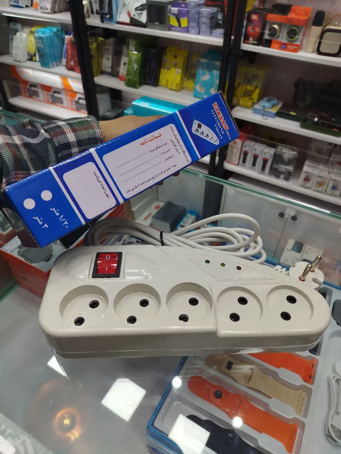محافظ برق 5راهی تکسان برای یخچال، تلویزیون و غیره|لوازم جانبی موبایل و تبلت|مشهد, ایثار|دیوار