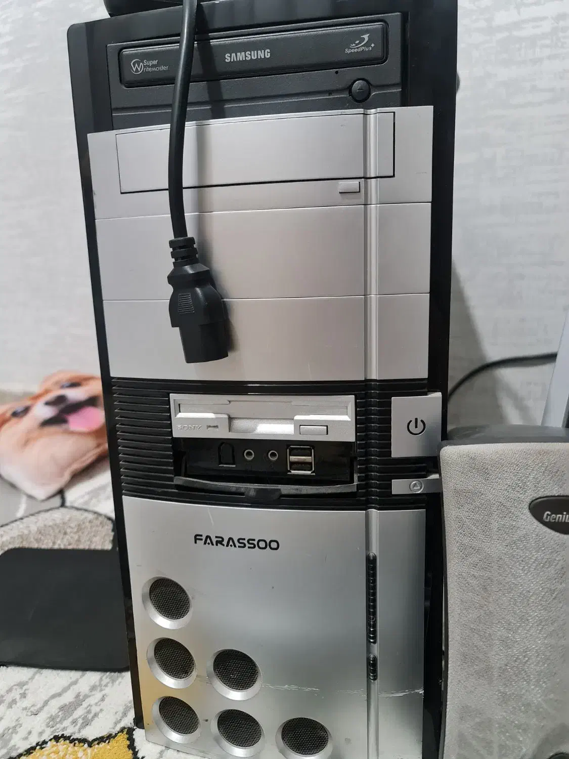 کامیپوتر با تمام تجهیزات|رایانه رومیزی|قدس, شهر‌قدس|دیوار