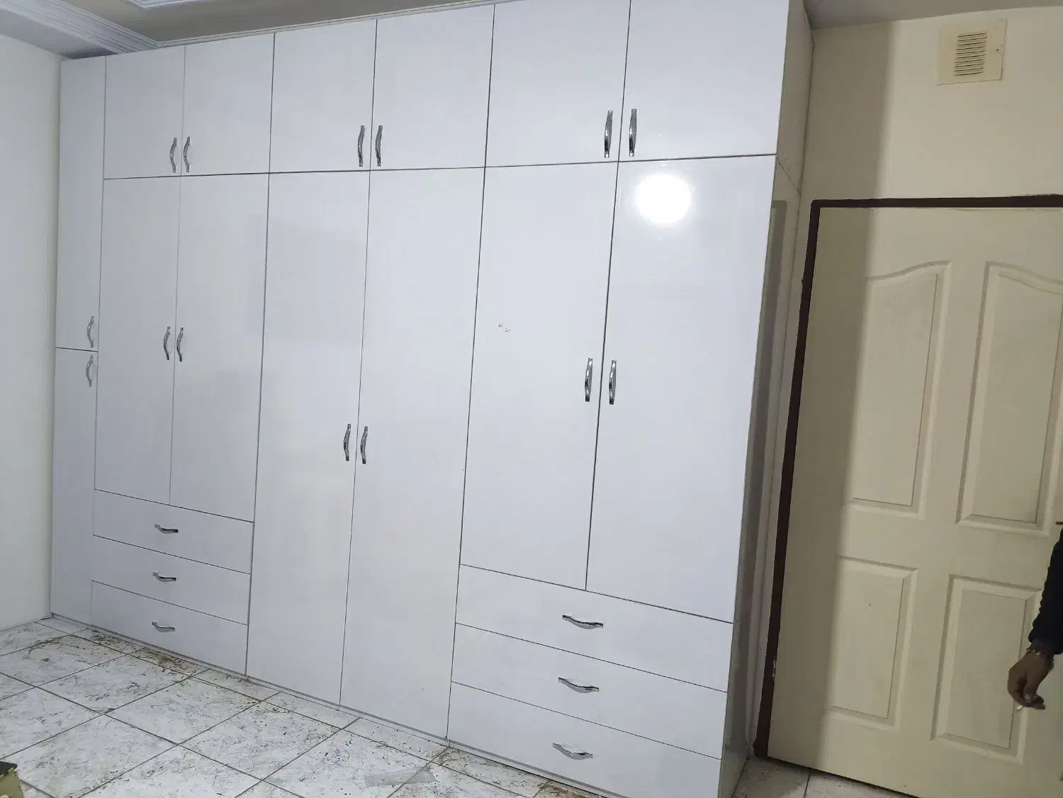 ک م د دیواری|جاکفشی، کمد، دراور|قرچک, باقرآباد|دیوار