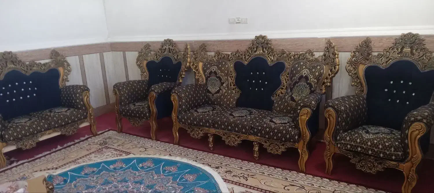 مبله سلطنتی+۲عدد عسلی|مبلمان خانگی و میز عسلی|کارون, |دیوار