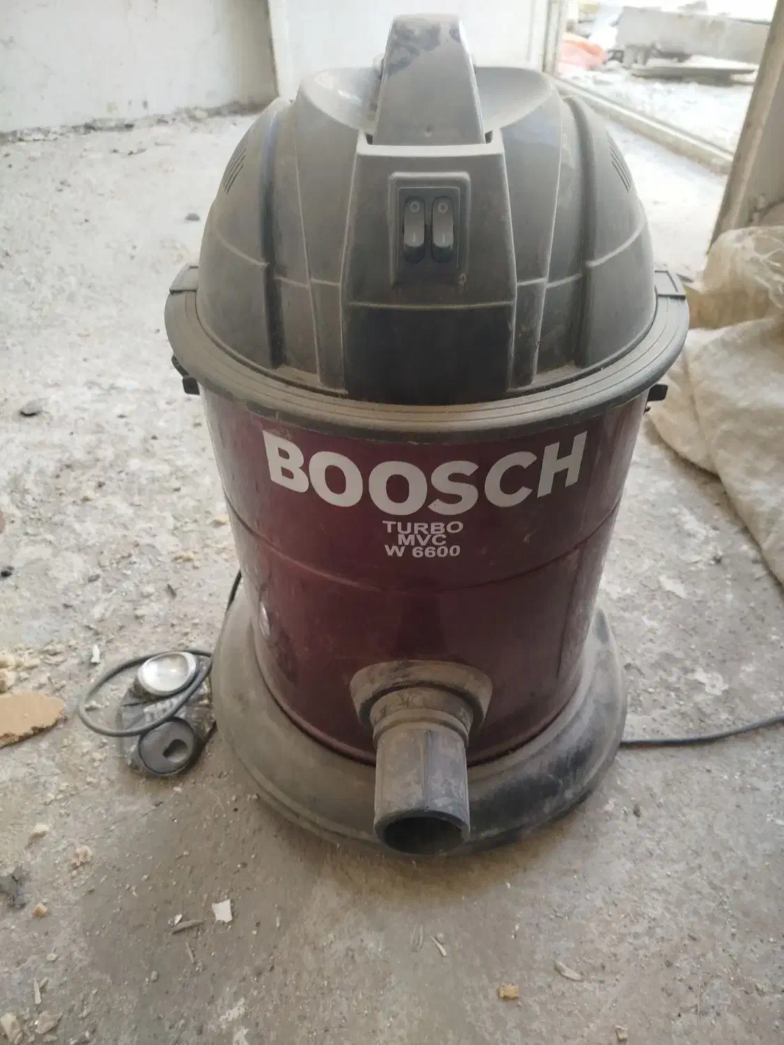 جاروبرقی بوش ۶۶۰۰والتی|جاروبرقی، جارو شارژی، بخارشو|مشهد, همت آباد|دیوار