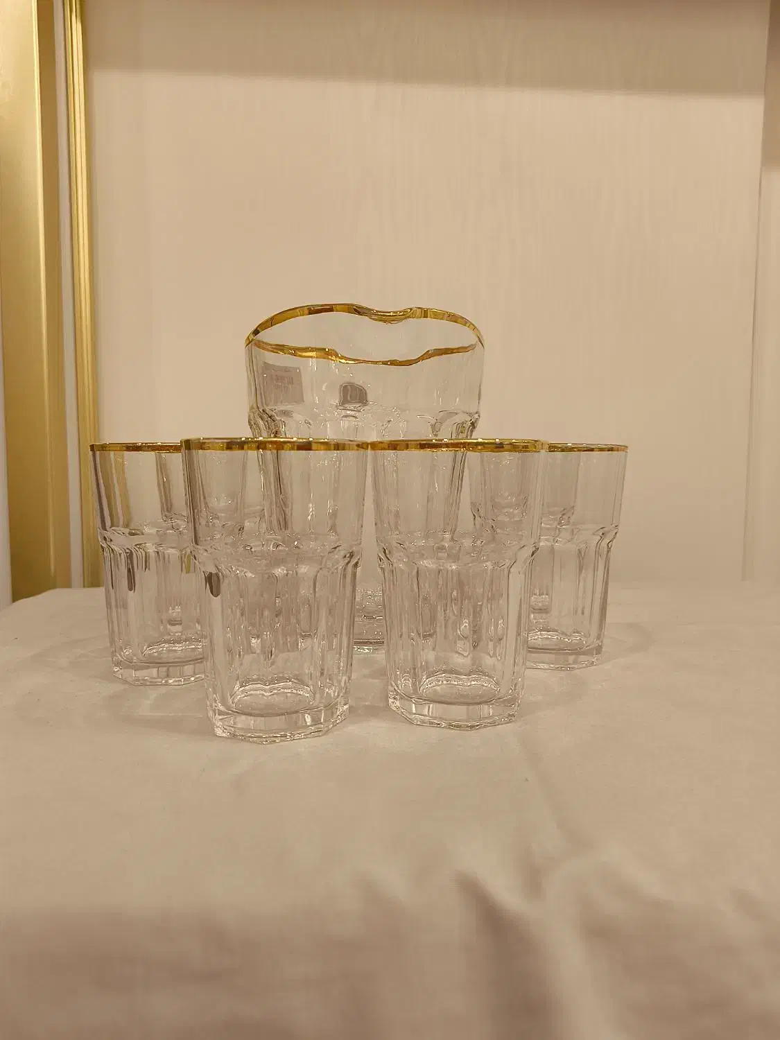 پارچ و لیوان آب طلایی ساخت چین بسیار زیبا|ظروف سرو و پذیرایی|کرج, فاز ۱ مهرشهر|دیوار