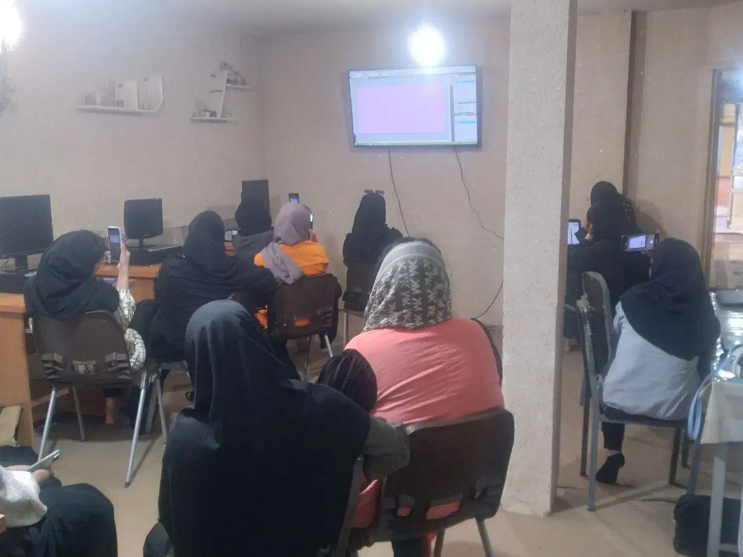 مهارت دیپلم  حسابداری. گرافیگ .مدیریت. طراحی دوخت|خدمات آموزشی|مشهد, پروین اعتصامی|دیوار