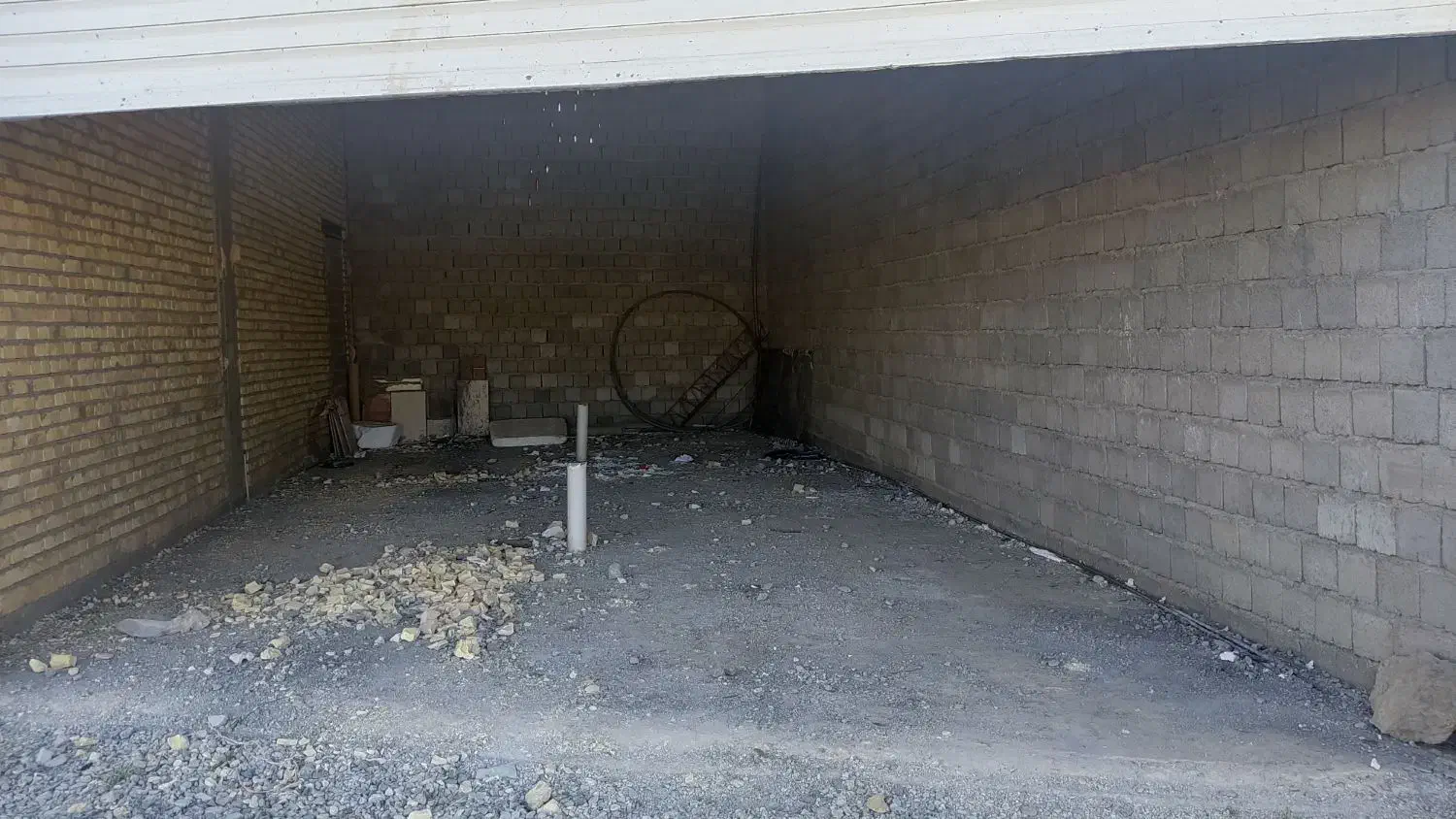 اجاره پارکینگ به متراژ 60متر|اجارهٔ مغازه و غرفه|دیواندره, |دیوار