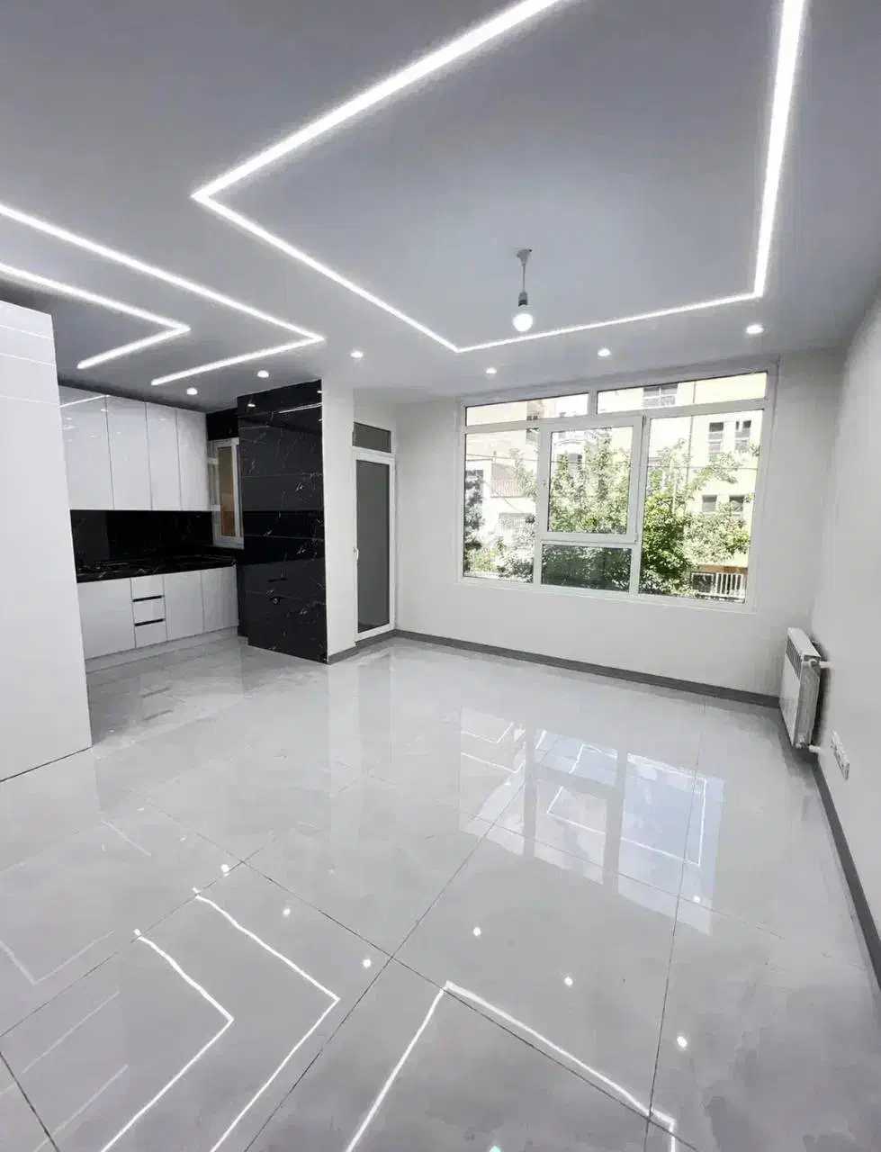 ۵۲ متری/غرق نور/پارکینگ سندی|فروش آپارتمان|گرمدره, |دیوار