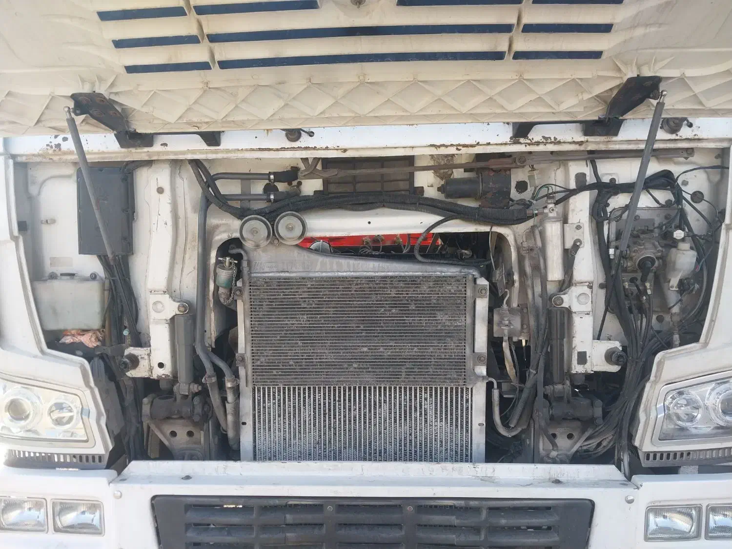 هوو ۲۰۰۵|خودرو سنگین|فرخشهر, |دیوار