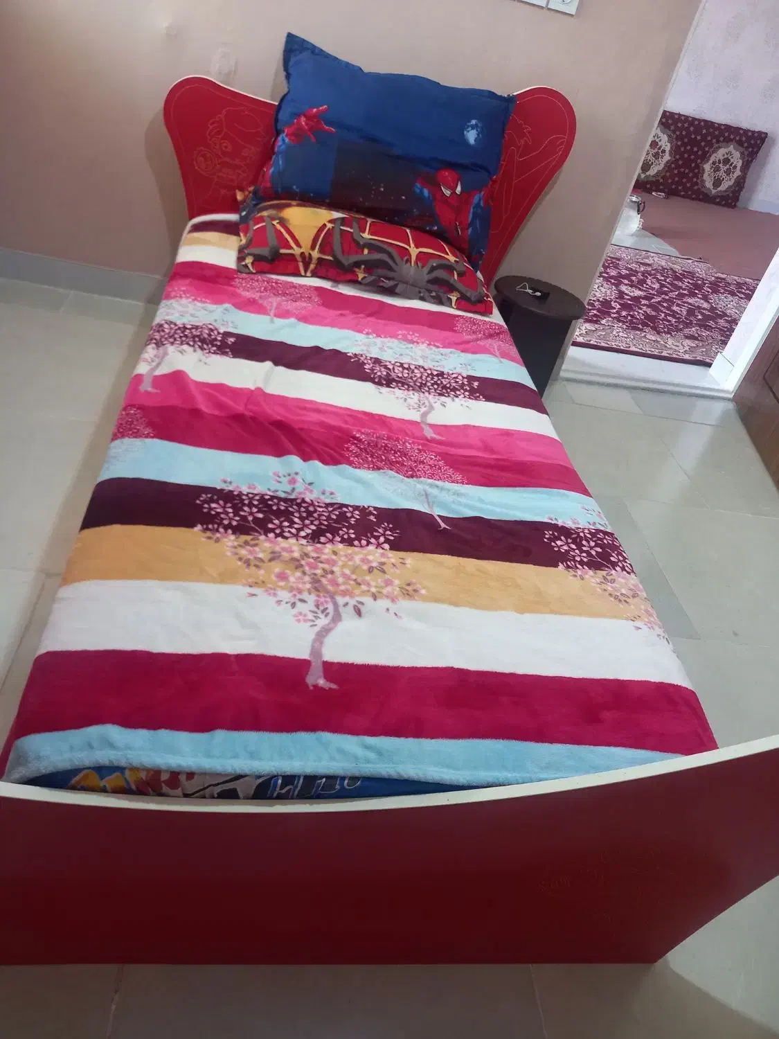 درحد نو|تخت و سرویس خواب|گنبد کاووس, |دیوار